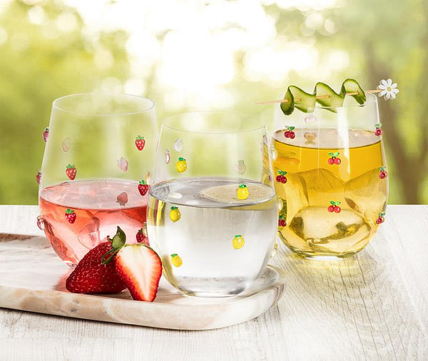 Verre à vin sans pied avec fraises