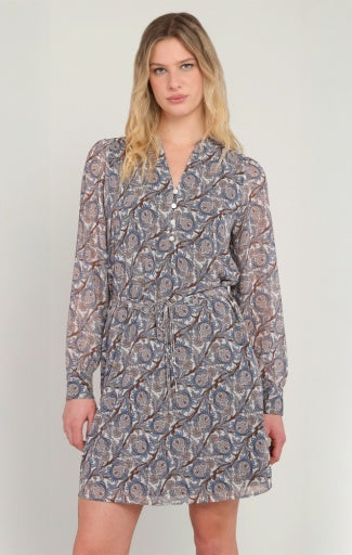 Robe ceinturée à boutons